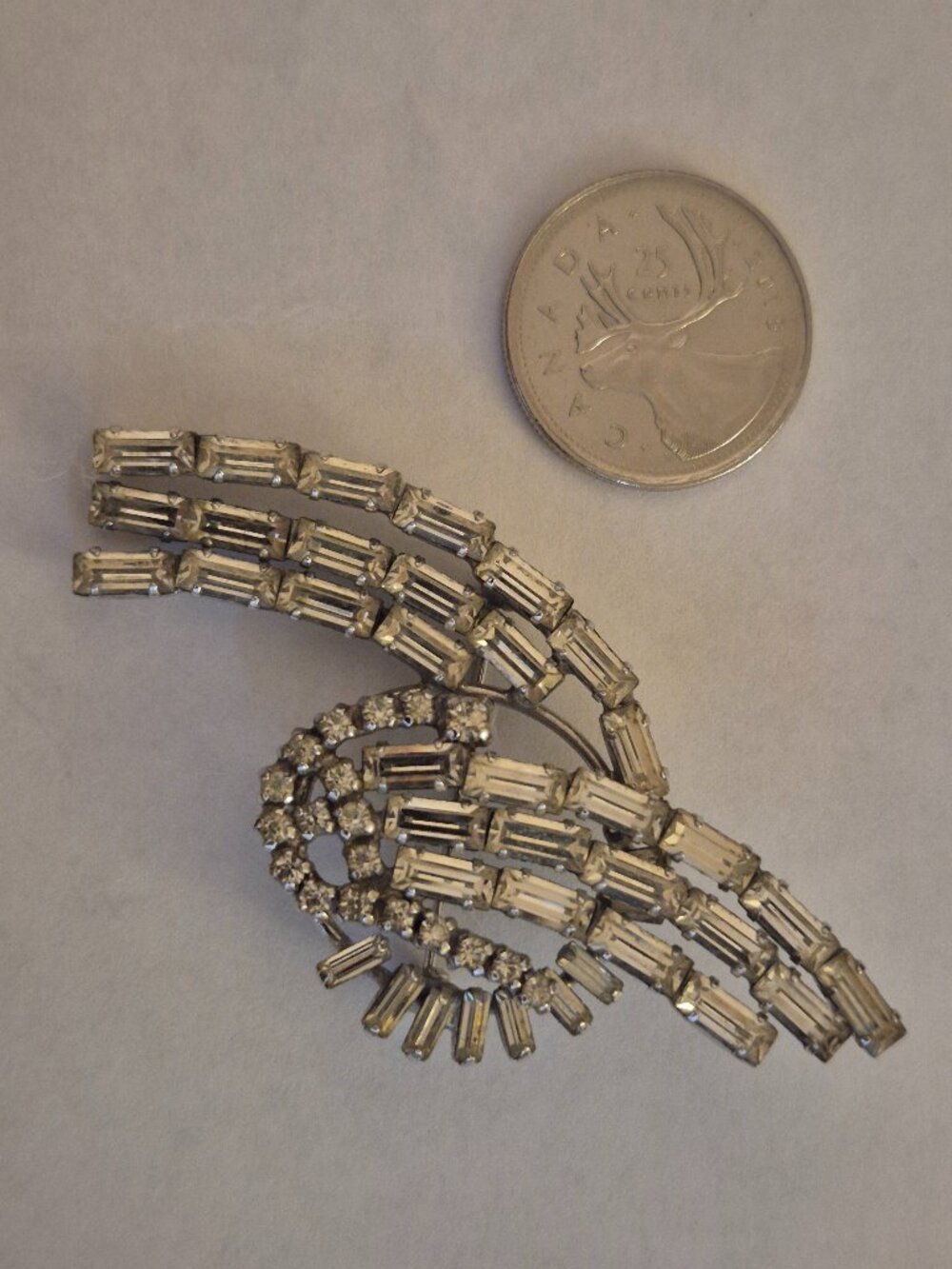 Vintage Mid-Century Clear Crystal Baguette Comet Spray Brooch Pin